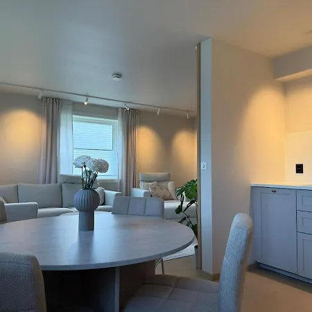 3-bedroom In The Center Of *